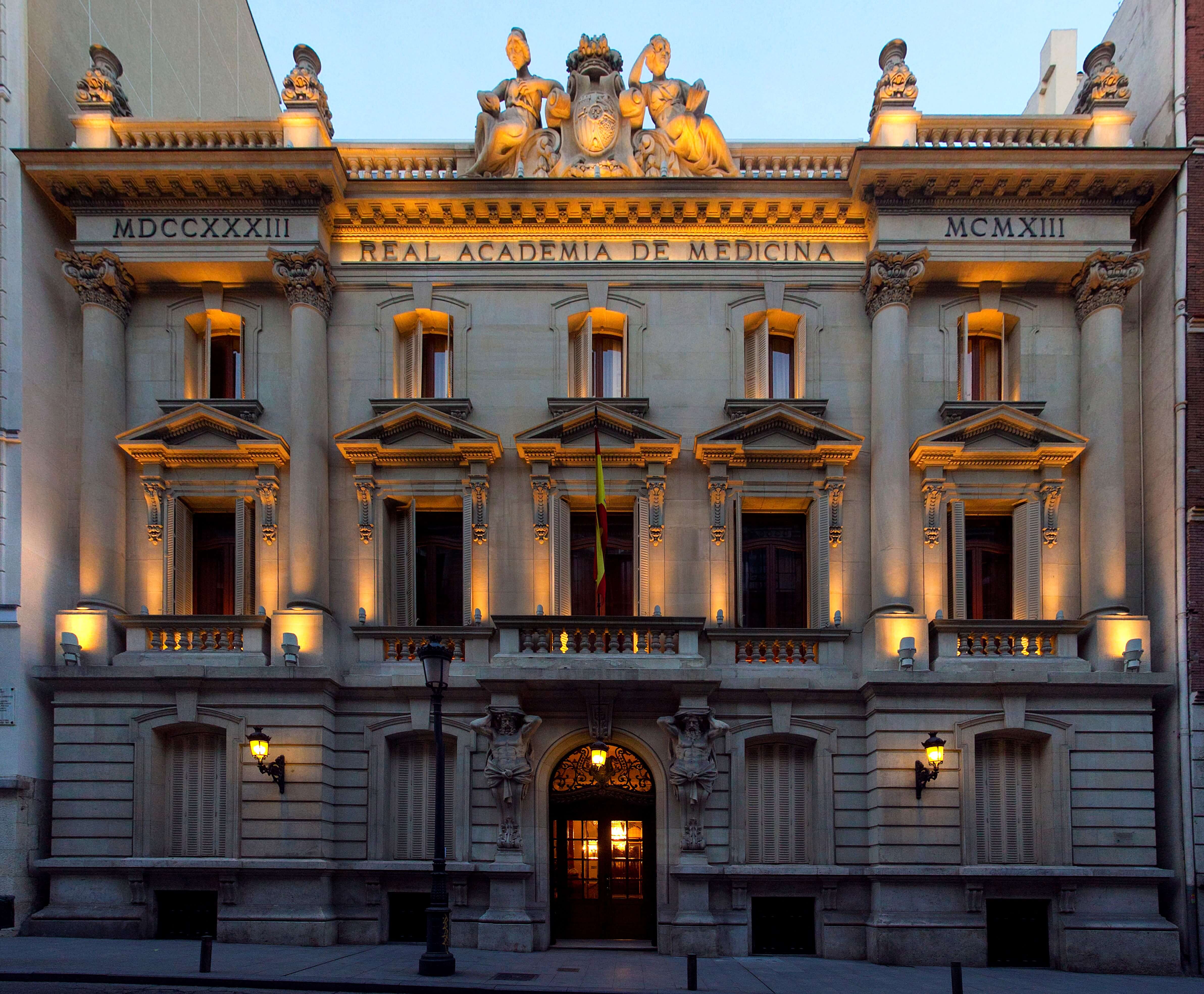 Fachada Real Academia Nacional Medicina